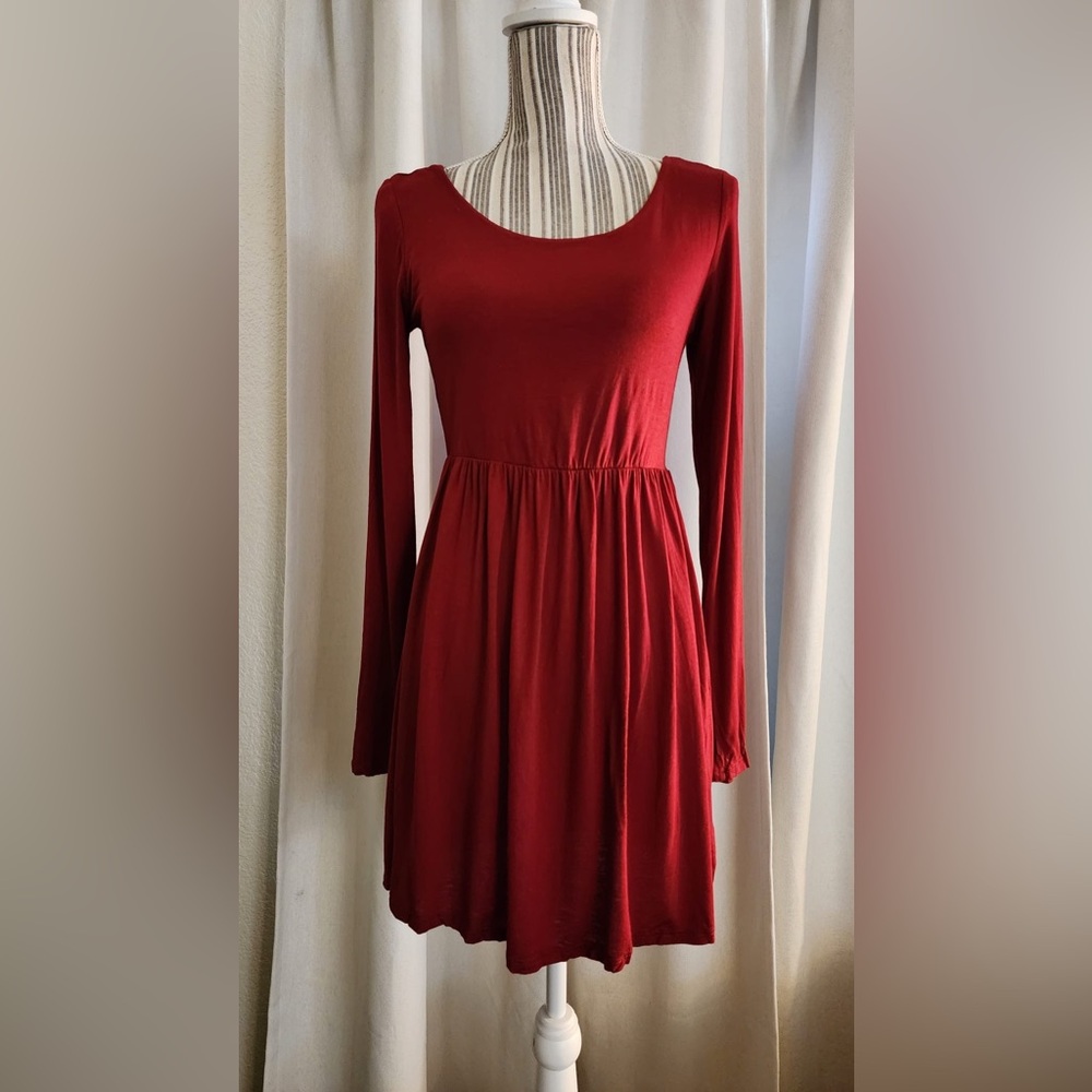 New red long sleeve scoop neck dress